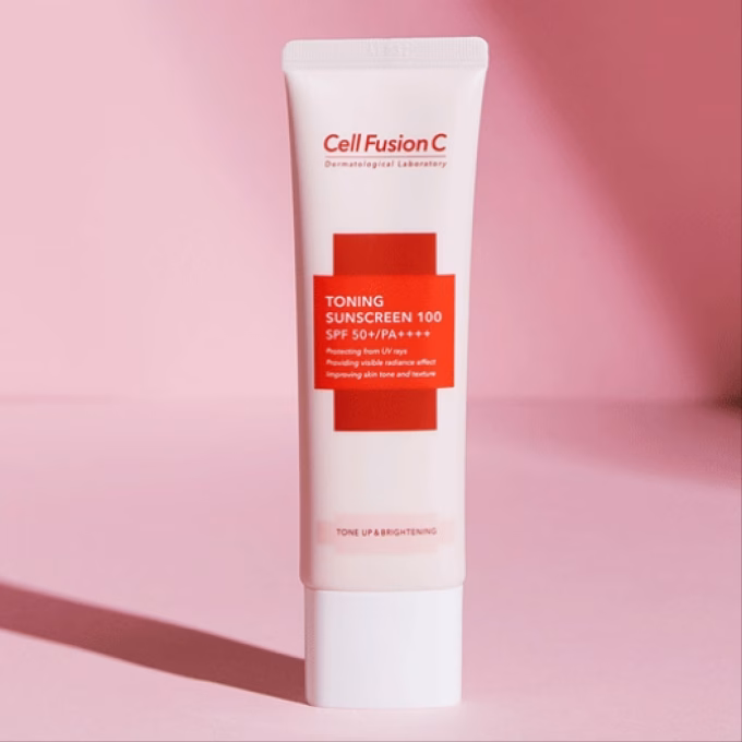 Cell Fusion C Toning Sunscreen SPF50 +/PA ++++: Giải pháp tối ưu cho da dầu hỗn hợp nhờ khả năng kiềm dầu tốt và nâng tông tự nhiên. Giá tham khảo: 249.000 đồng