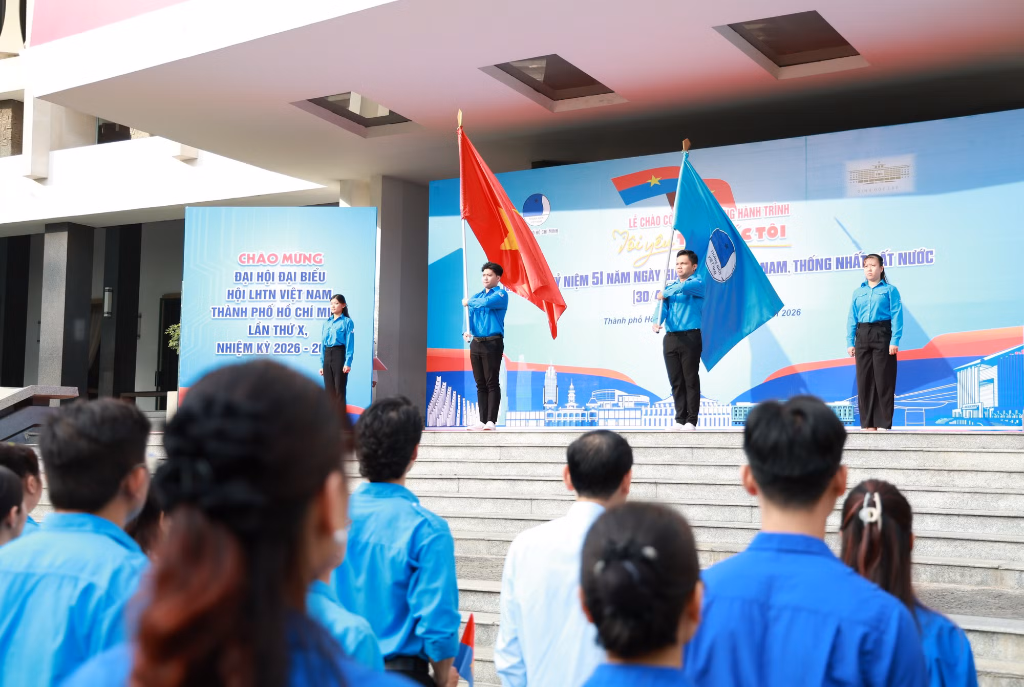 Lễ chào cờ tại Dinh Độc Lập, TPHCM
