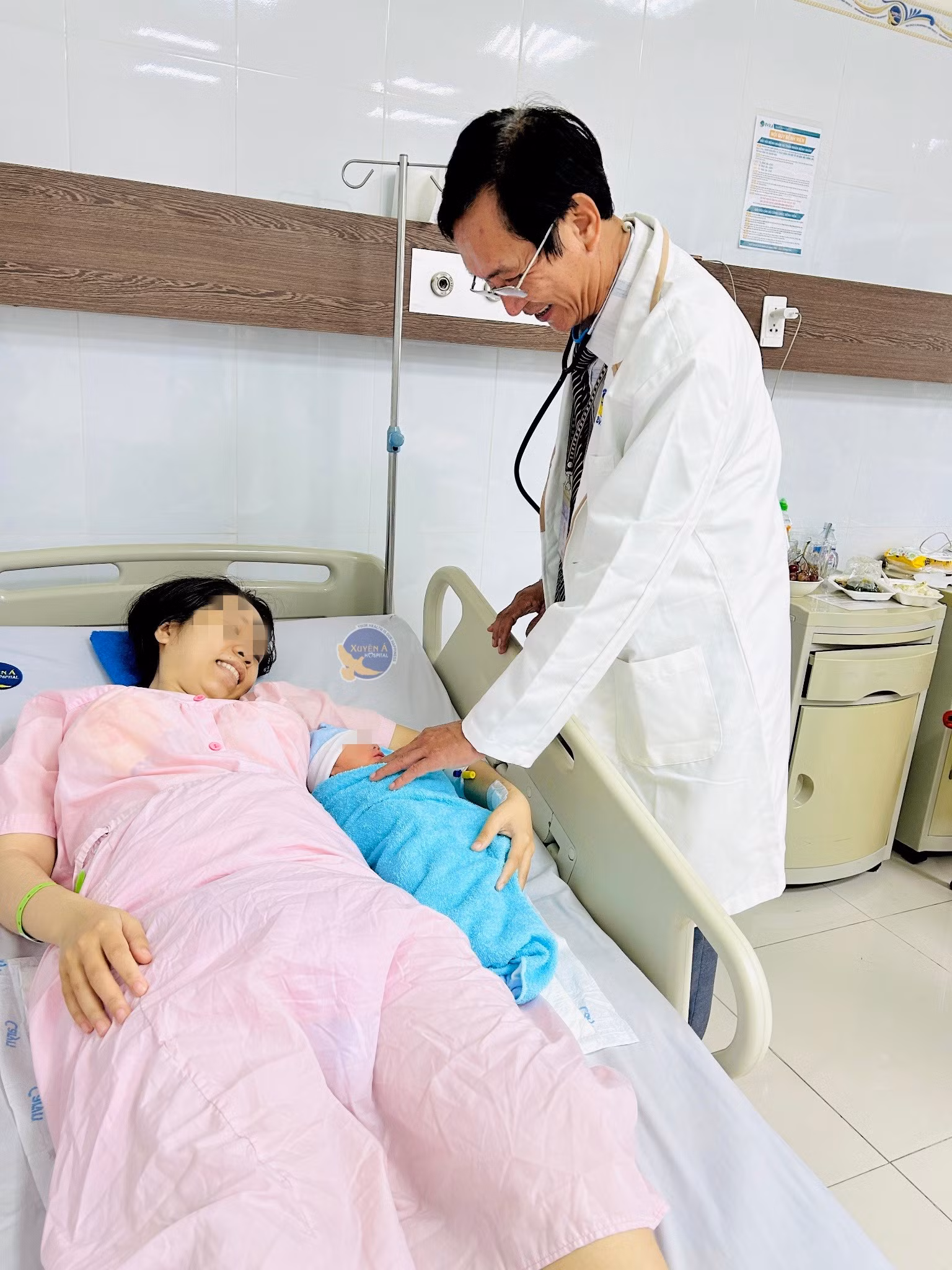 Nỗ lực của các bác sĩ đã giúp mẹ con sản phụ "vượt cạn" an toàn, sức khỏe ổn định