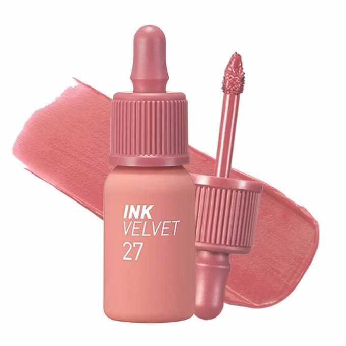 Peripera Ink The Velvet: Dòng son lì đình đám với bảng màu đa dạng, giữ màu bền bỉ suốt cả ngày dài. Giá tham khảo: 350.000 đồng