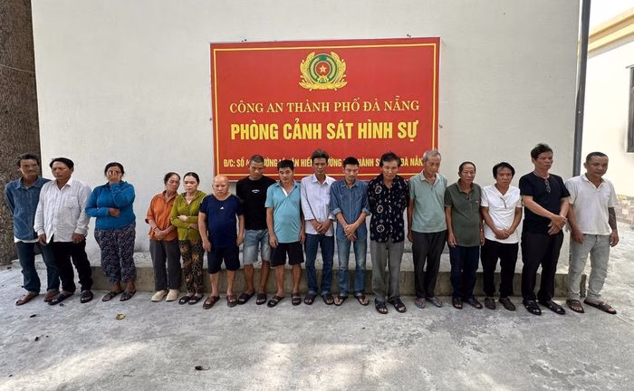 Cơ quan Công an cũng bắt giữ nhiều đối tượng liên quan trong đường dây lô đề