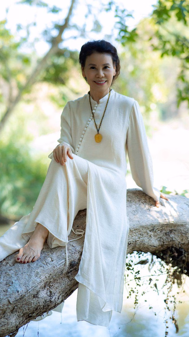 Ngủ sớm và đủ giấc là phương pháp làm đẹp tự nhiên hiệu quả nhất mà không tốn kém.